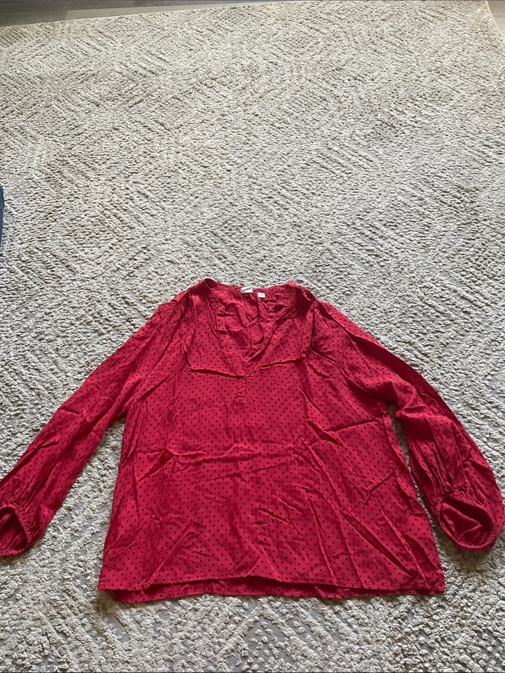 GAP Women's Red Long-Sleeve V-Neck Polka Dot Blouse